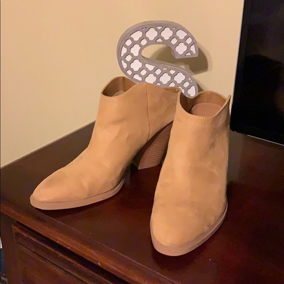 DV by Dolce Vita Shoes - Tan Mule Booties